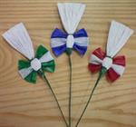 PAPER TOP MANE FLOWERS - RED/WHITE